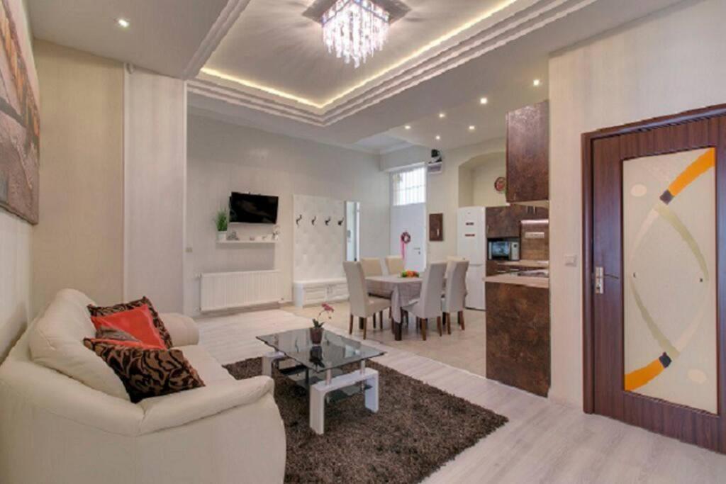 Super Central Apartment Budapest Exterior photo